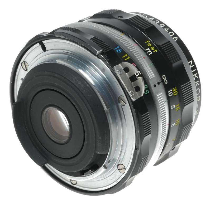 Nikkor-H f=28mm auto 1:3.5 f=2.8cm Nippon 35mm slr lens caps Box