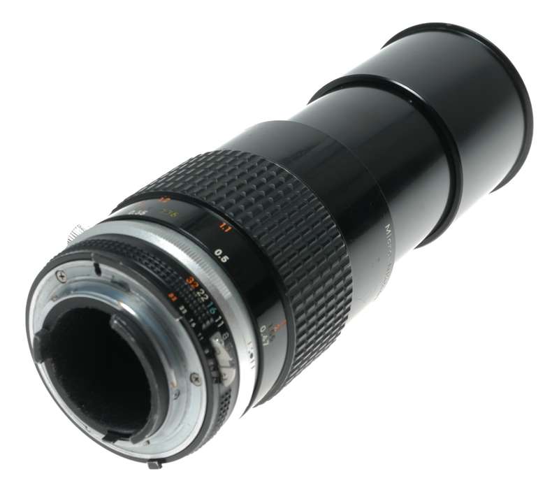 Micro-Nikkor 105mm f4 SLR ai-s film camera lens 1:4/105mm
