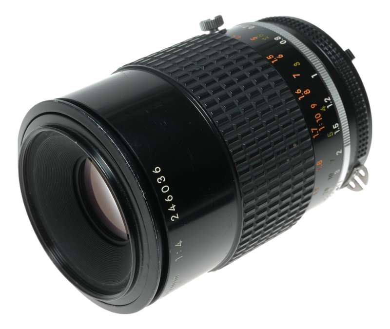 Micro-Nikkor 105mm f4 SLR ai-s film camera lens 1:4/105mm