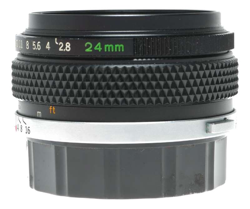 Olympus Auto-W 24mm 1:2.8 Zuiko Vintage camera lens hood excellent
