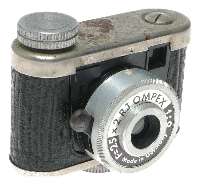 RJ Ompex 1:9 f=25 sub-miniature spy film camera in leather case Kunik Walter