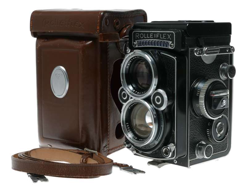 Rolleiflex TLR film camera Zeiss Planar 1:2.8 f=80mm in leather case with strap