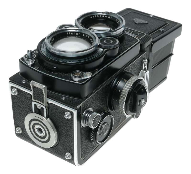 Rolleiflex TLR film camera Zeiss Planar 1:2.8 f=80mm in leather case with strap