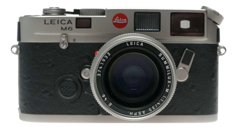Leica M6 Titanium 35mm film RF Summilux-M 1:1.4/35 black ostrich leather
