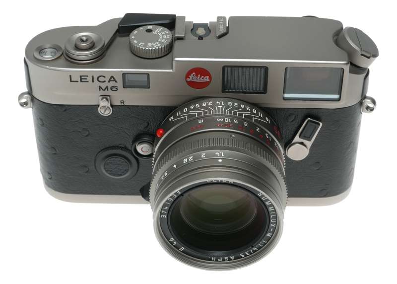 Leica M6 Titanium 35mm film RF Summilux-M 1:1.4/35 black ostrich leather