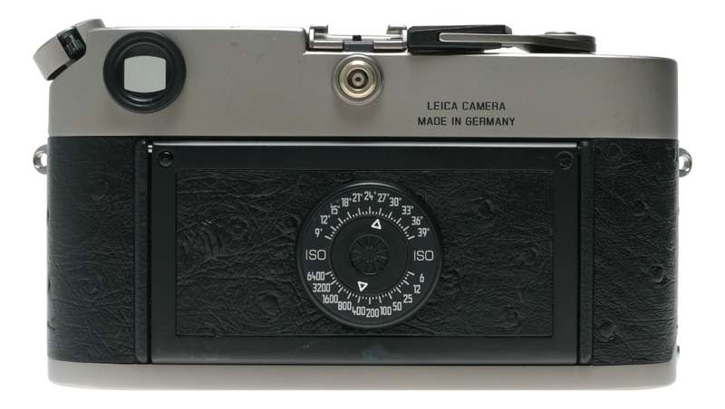 Leica M6 Titanium 35mm film RF Summilux-M 1:1.4/35 black ostrich leather