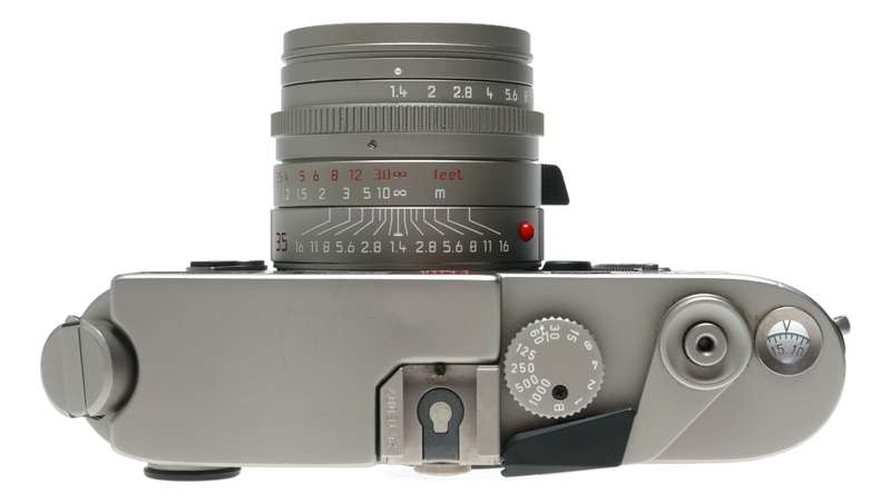 Leica M6 Titanium 35mm film RF Summilux-M 1:1.4/35 black ostrich leather