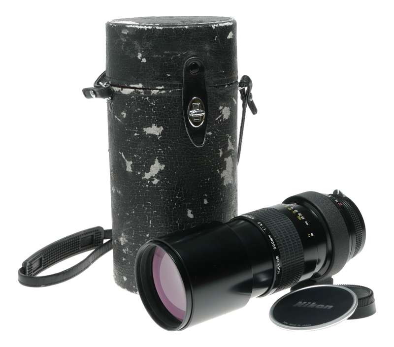 Nikon Nikkor 1:4.5 300mm SLR camera telephoto lens tripod mount