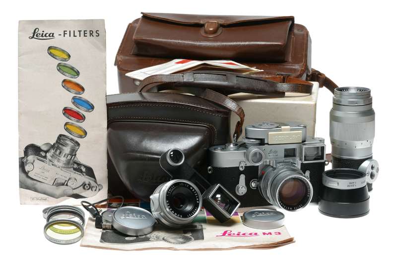 Leica M3 35mm film RF Summicron 2/50 Summaron 2.8/35 Elmarit accessories in box