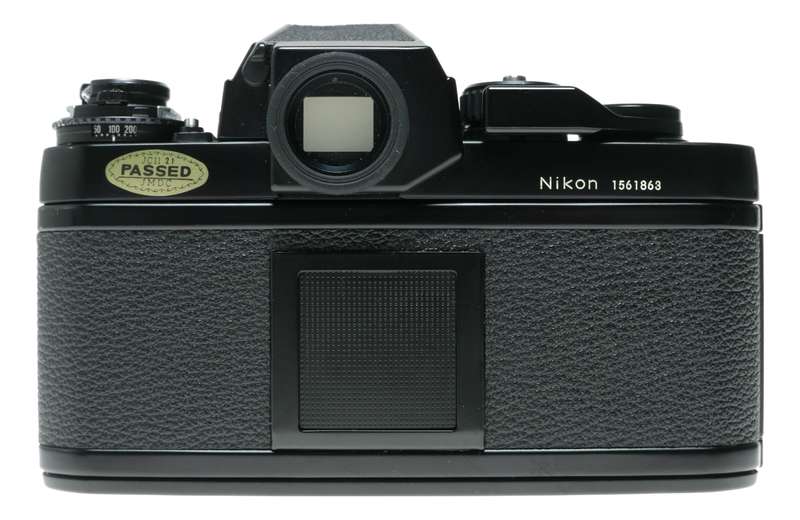 Nikon F3 35mm film SLR camera Nikkor 1:3.5 28mm MD-4 Motor SB-15 Speedlite Accessories