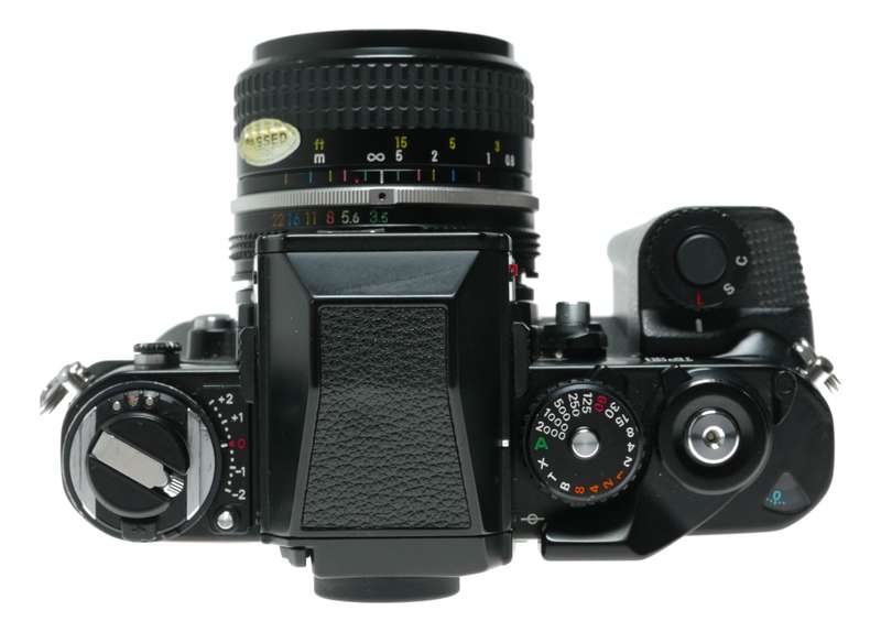 Nikon F3 35mm film SLR camera Nikkor 1:3.5 28mm MD-4 Motor SB-15 Speedlite Accessories