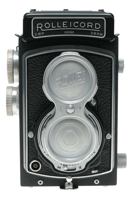 Rolleicord TLR camera Schneider Xenar 3.5/75 twin caps in leather case