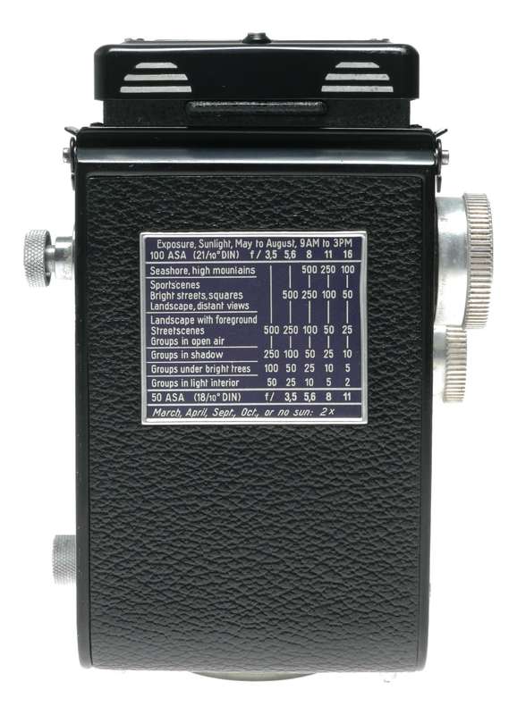 Rolleicord TLR camera Schneider Xenar 3.5/75 twin caps in leather case