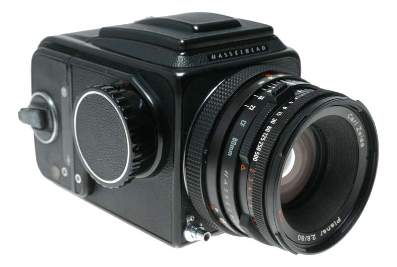 Hasselblad 500 C/M black roll film 6x6 Zeiss Planar 2.8/80 T 100 Polaroid instant magazine