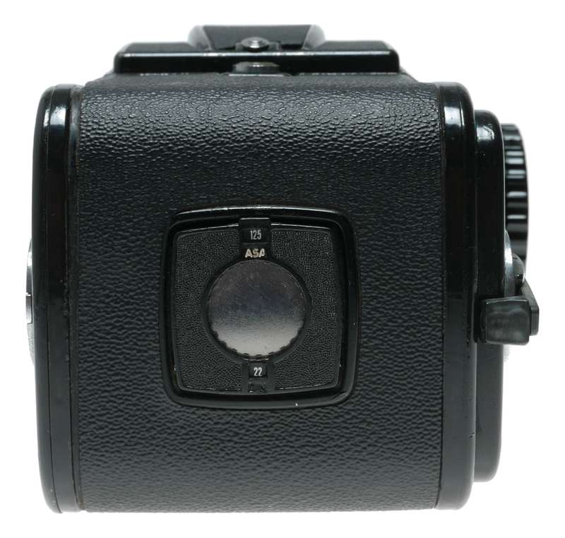 Hasselblad 500 C/M black roll film 6x6 Zeiss Planar 2.8/80 T 100 Polaroid instant magazine