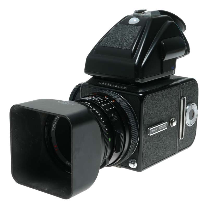 Hasselblad 500 C/M black 6x6 Zeiss Planar 2.8/80 T lens 80/80 hood PME45 finder Excellent