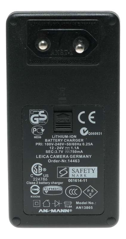 Leica M8 Battery Charging Unit 14463 in box cables papers