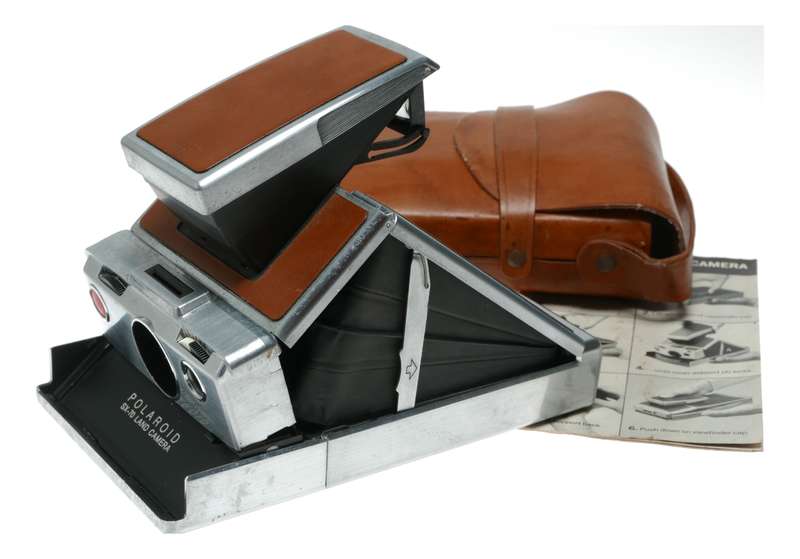 Polaroid SX-70 Land folding SLR instant film Camera with instructions leather case
