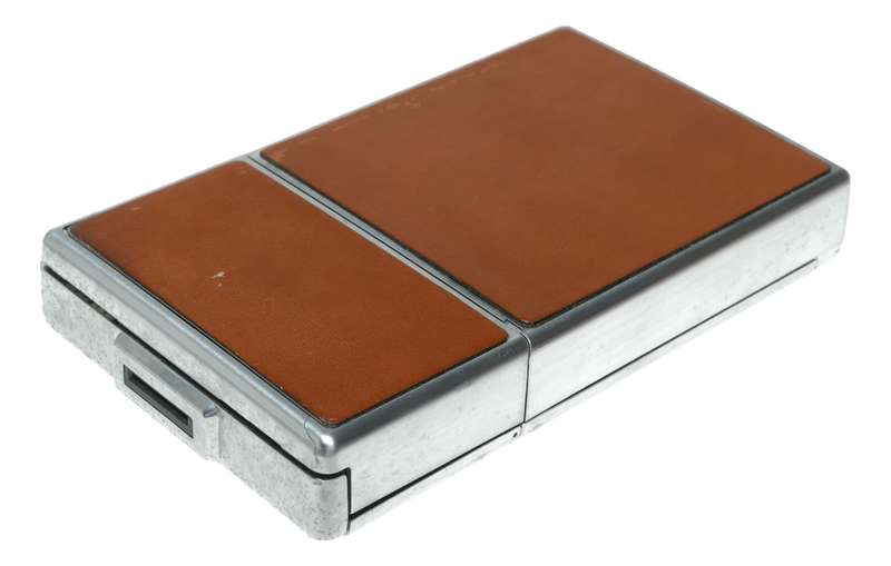 Polaroid SX-70 Land folding SLR instant film Camera with instructions leather case