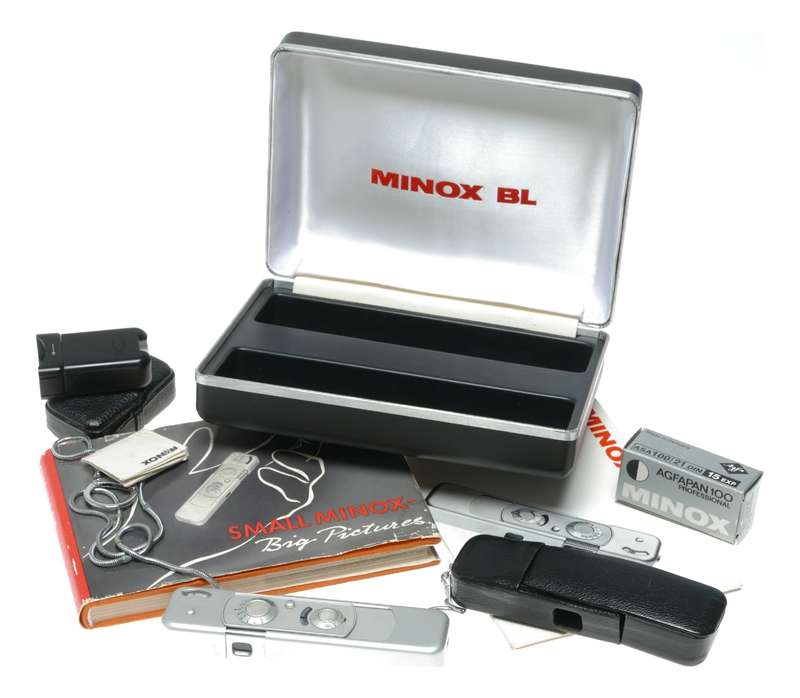 Minox BL sub-miniature spy camera set in box case chain accessories Agfapan 100 film