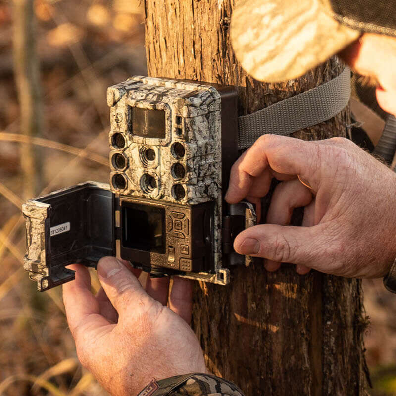 Bushnell 32MP CORE DS-4K No Glow Trail Camera