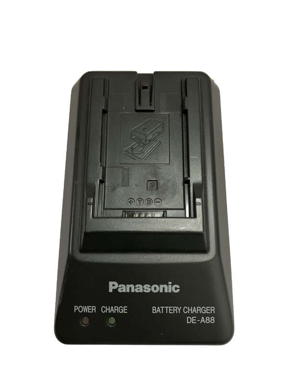 PANASONIC DE-A88 BATTERY CHARGER