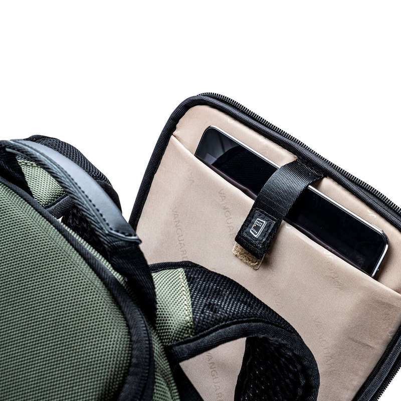 VANGUARD VEO SELECT 37 BRM GR Full Rear-Opening/Quick-Shot Backpack (Green)