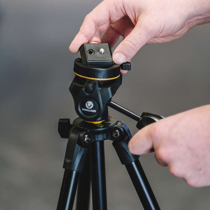 VANGUARD VESTA 203AP ALUMINIUM 3-WAY PAN HEAD TRIPOD