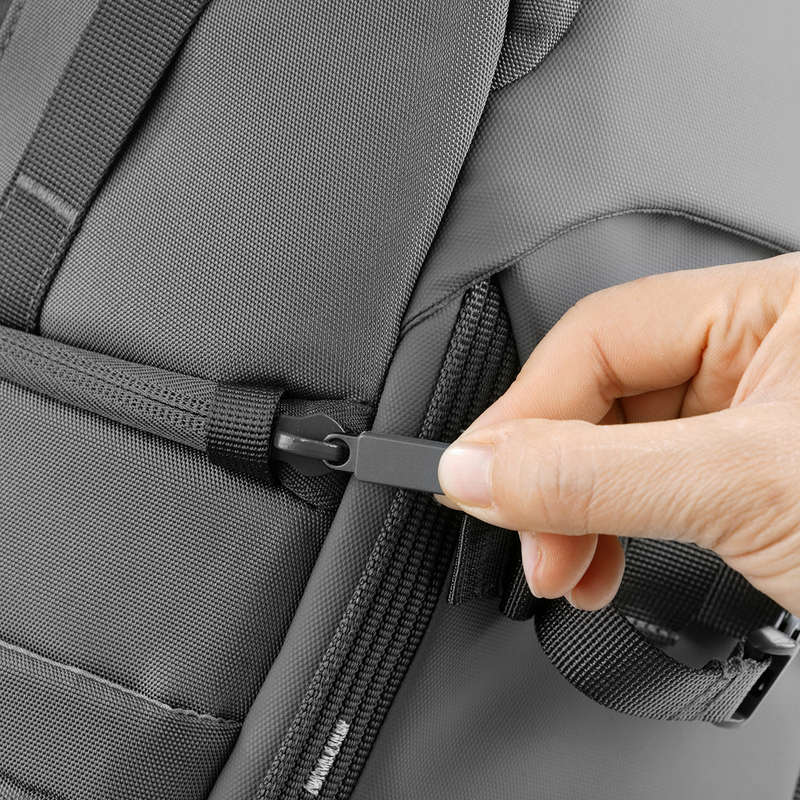 VANGUARD MOCHILA VEO ADAPTOR S46 Black Modern Camera Backpack With USB Port