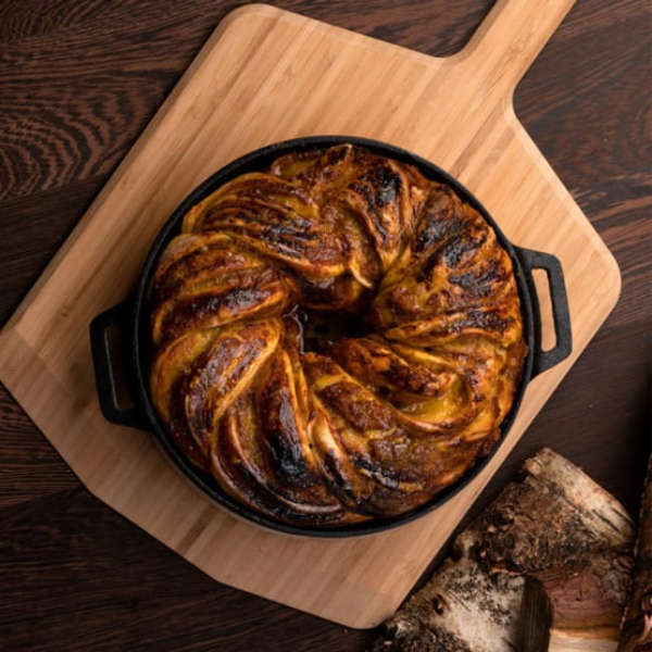Ooni Cast Iron Skillet Pan with Stainless Steel Trivet Base