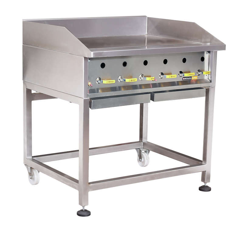 HEAVY DUTY SOLID TOP GRILLER - GAS - 900