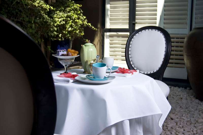 CHEFEQUIP TABLE CLOTH - 1350MM X 2300MM (WHITE) RECTANGULAR