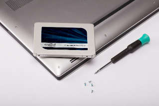 Crucial - MX500 1TB Serial ATA III 2.5 inch Internal Solid State Drive
