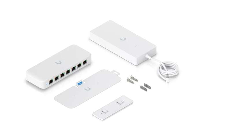 Ubiquiti UniFi Switch Ultra 8 Port Gigabit 1PoE Input 7 PoE Out 202W | USW-Ultra-210W
