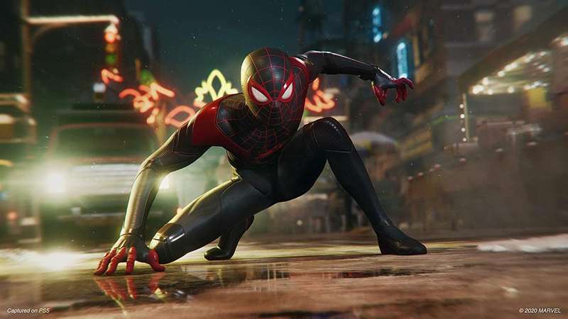 PlayStation 5 DualSense Wireless Controller & Marvels SpiderMan: Miles Morales (PS5)