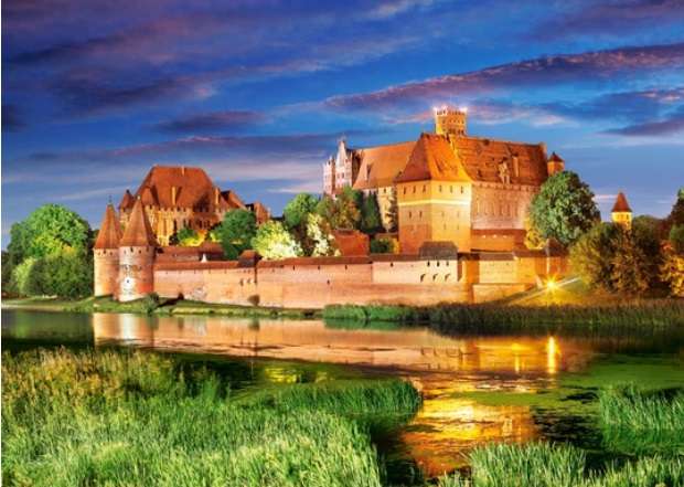 Malbork Castle, Poland (1000 Piece Puzzle)
