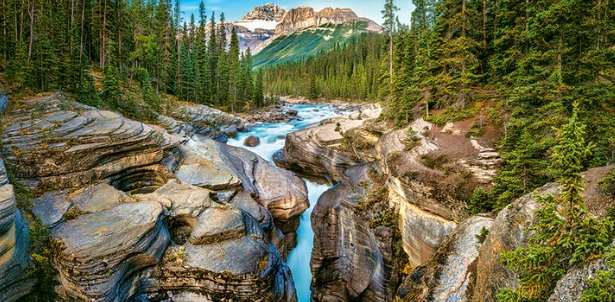 Mistaya Canyon, Banff National Park, Canada (4000 Piece Puzzle)