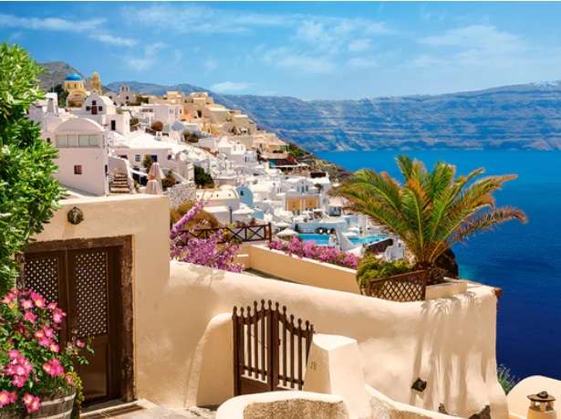 Santorini, Greece (2000 Piece Puzzle)