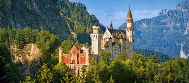 View of the Neuschwanstein Castle, Germany (500 Piece Puzzle)