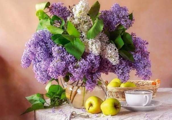 Lilac Still Life (500 Piece Puzzle)