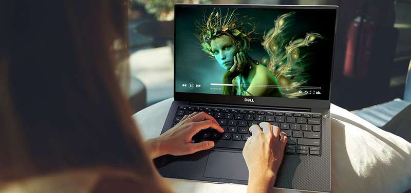 Dell XPS 13 7390 10th Gen Core i7 4K Touchscreen Ultrabook