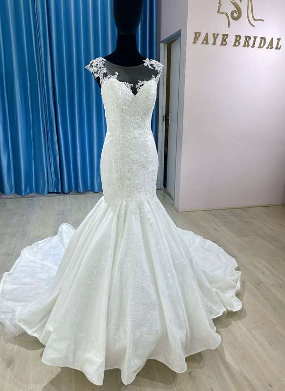 Shivone, mermaid wedding dress.