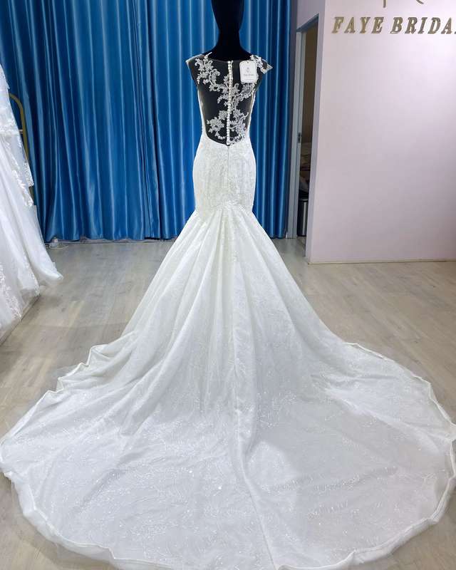 Shivone, mermaid wedding dress.