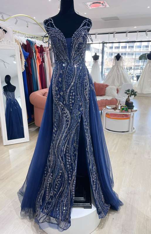 Midnight blue mermaid dress, with tulle half skirt