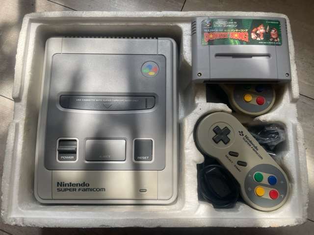 Super Famicom (SNES) NTSC/J + Game : (Pre-owned)