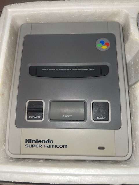 Super Famicom (SNES) NTSC/J + Game : (Pre-owned)