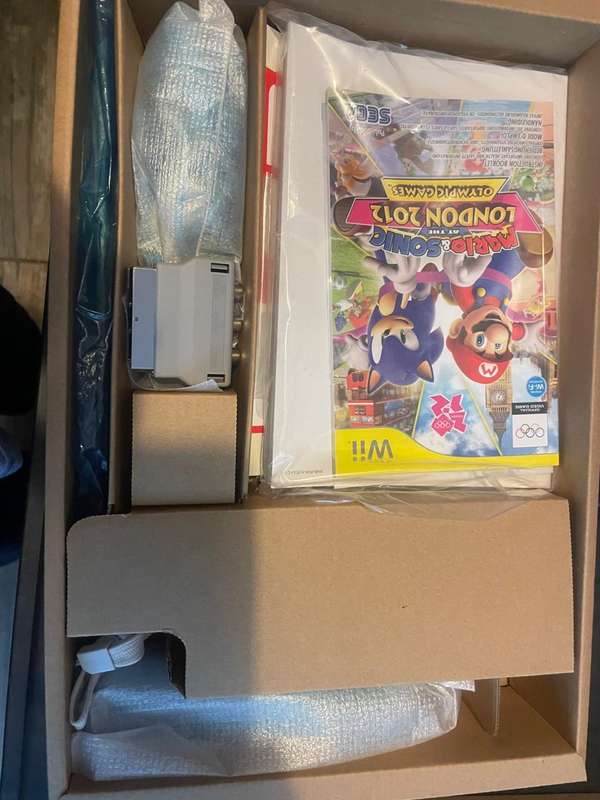 Nintendo Wii Mario & Sonic Console - Mint condition -
