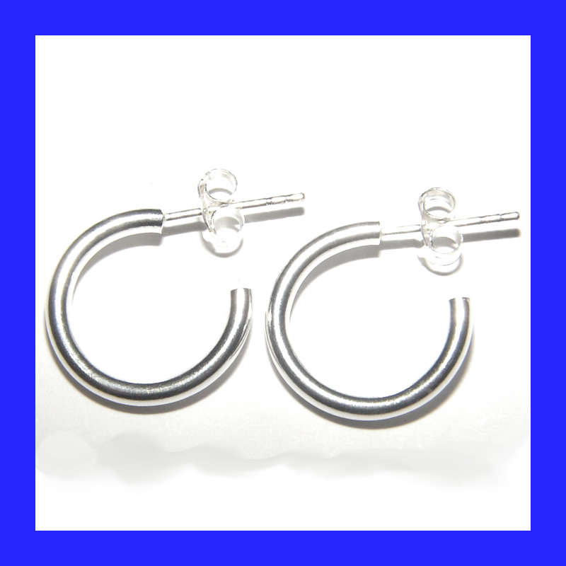 Gorgeous Hoop Earrings in Solid Sterling Silver