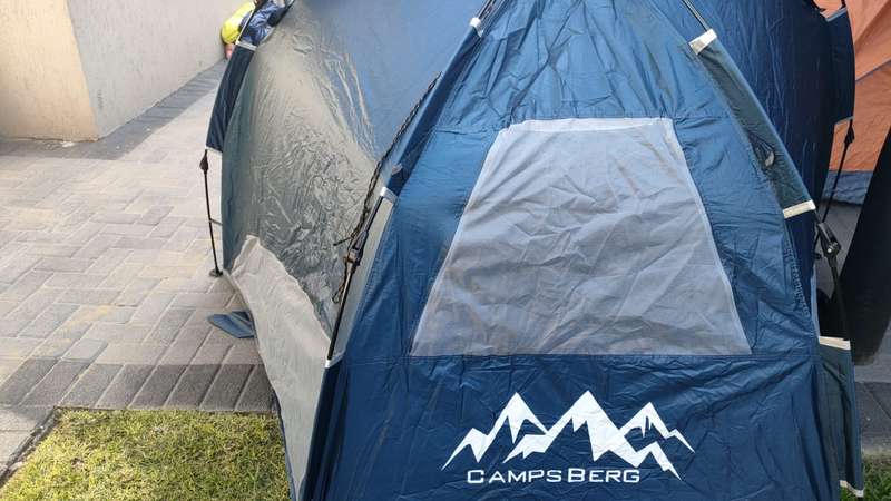 Campsberg - Instant Half Dome Beach Tent