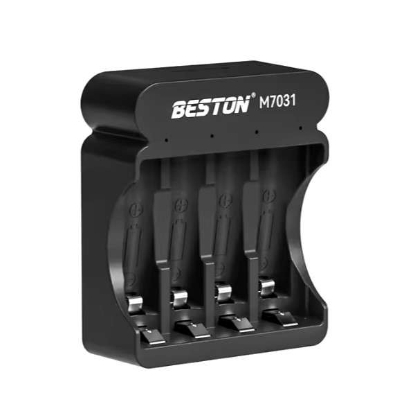 Beston M7031 Charger and Batteries (4 x AA 1.5V 2200mWh)
